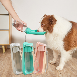 Pet Water Cup Outdoor Portable Folding Dog Water Bottle 550ml Large Capacity Medium To Large Dog Drinking Bottle 